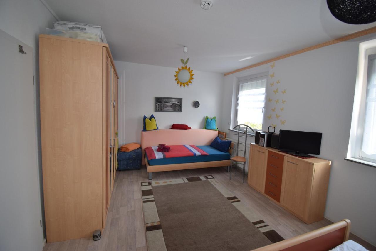 2-Zimmer-Ferienwohnung "Garten Der Welt" Berlin Dış mekan fotoğraf