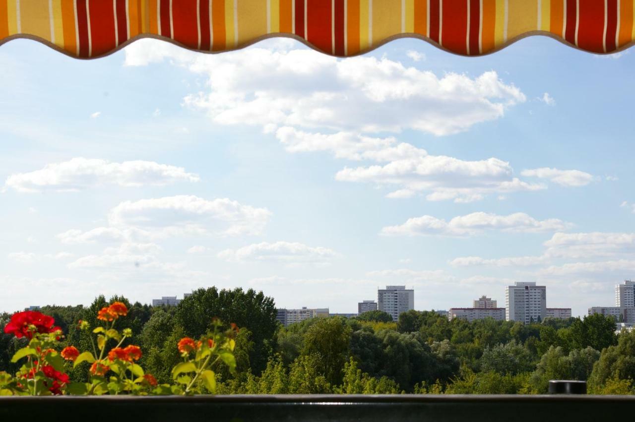 2-Zimmer-Ferienwohnung "Garten Der Welt" Berlin Dış mekan fotoğraf