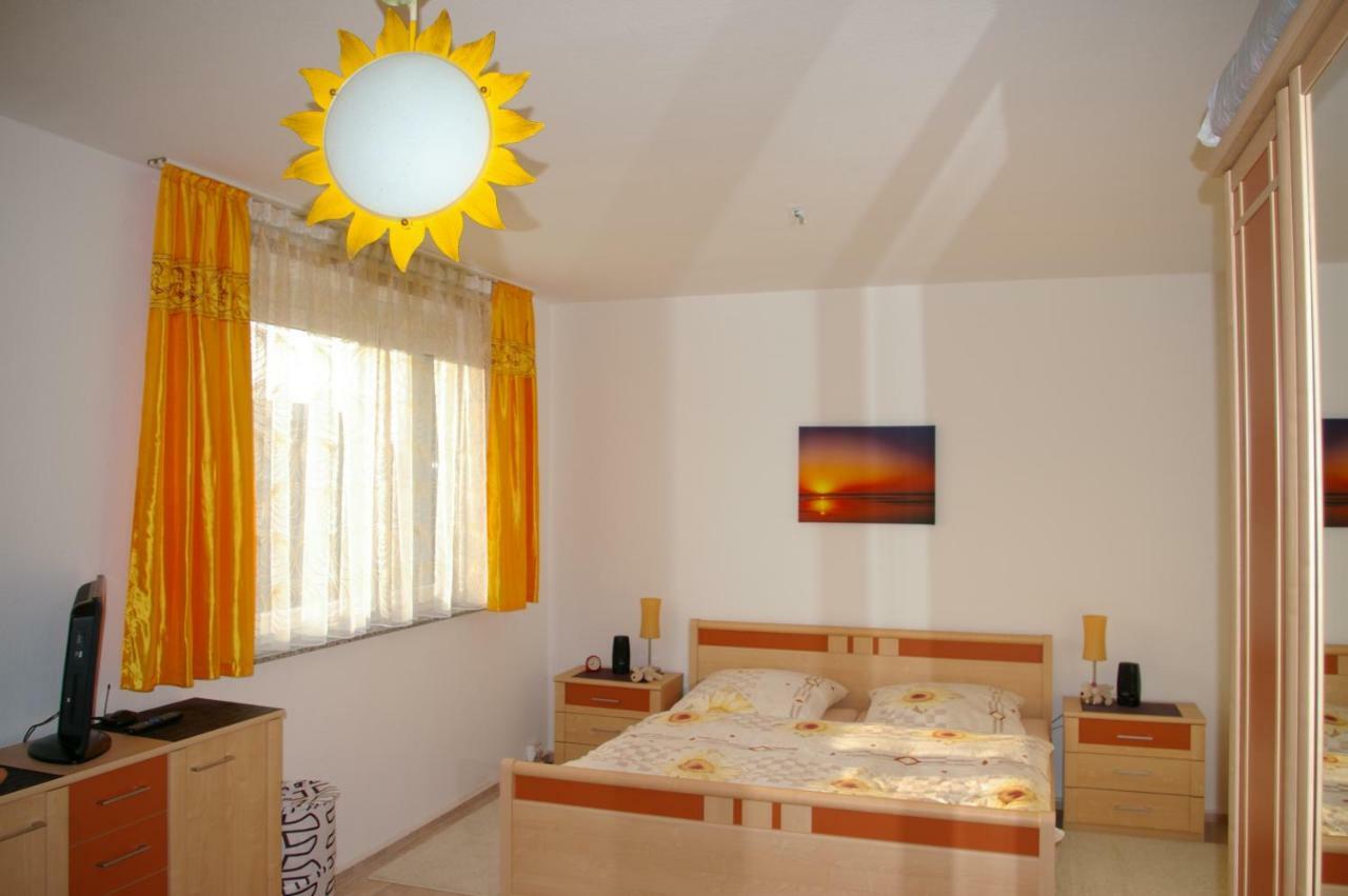 2-Zimmer-Ferienwohnung "Garten Der Welt" Berlin Dış mekan fotoğraf