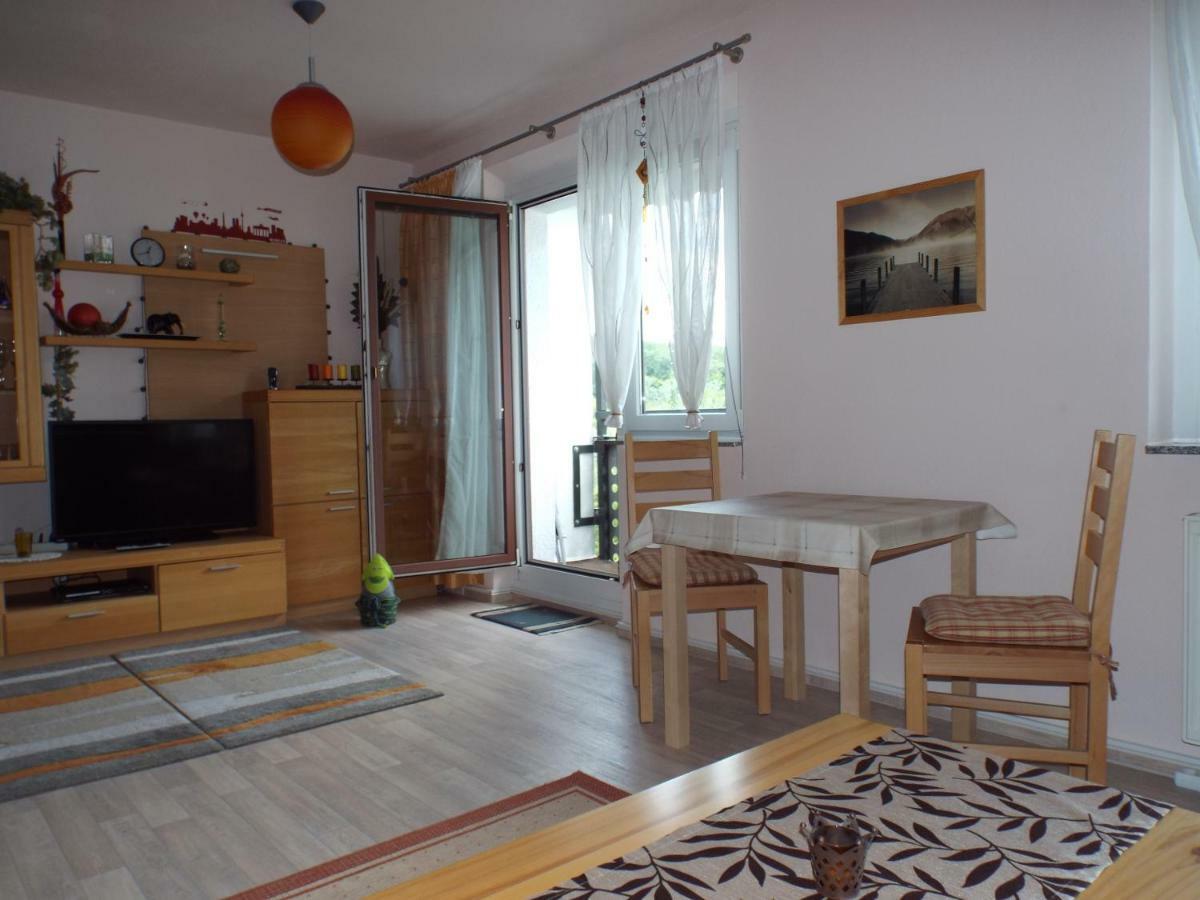 2-Zimmer-Ferienwohnung "Garten Der Welt" Berlin Dış mekan fotoğraf